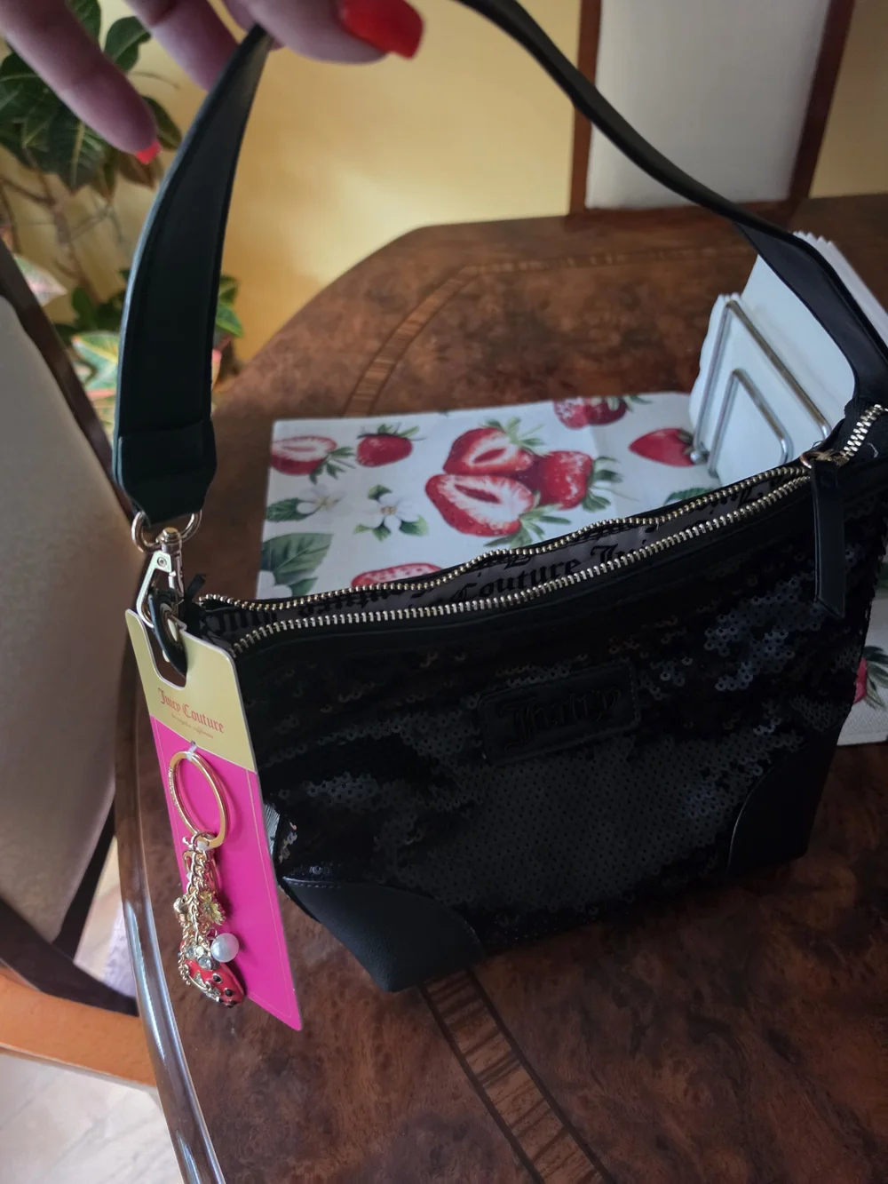 🖤Juicy Couture Black Sequin Hobo Bag + Key/Purse Charm ✨
